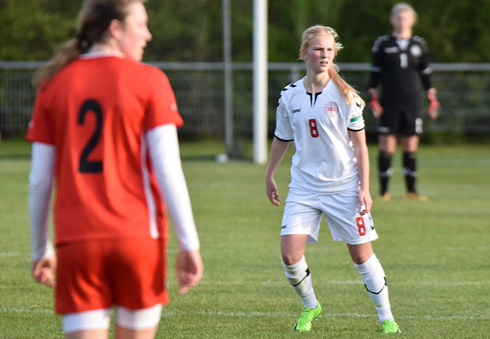 15-årige Sofie på U17-landsholdet