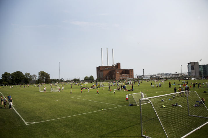 Vi venter stadig på at åbne banerne